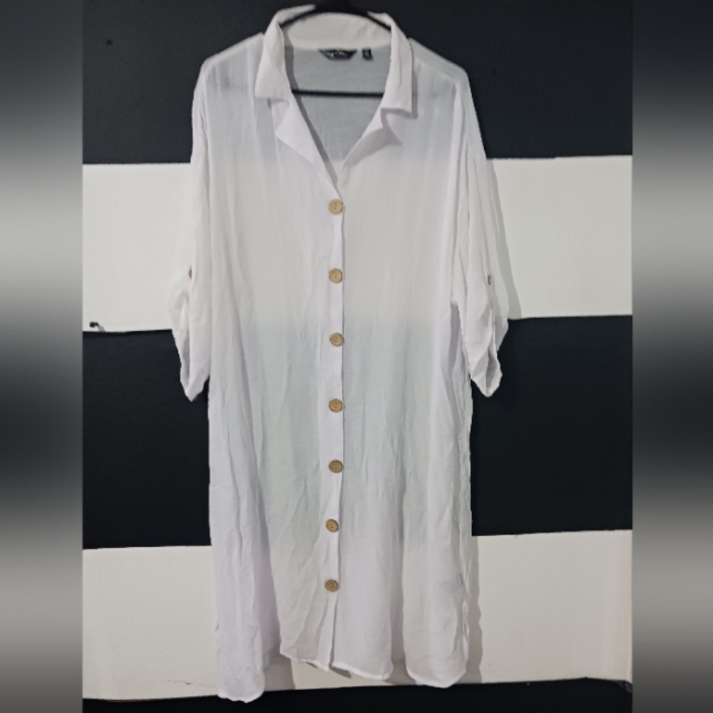 Women White Wood Buttoned Down Shirt Dress
